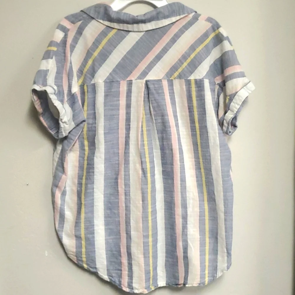 Colorful button down - Picture 3 of 3